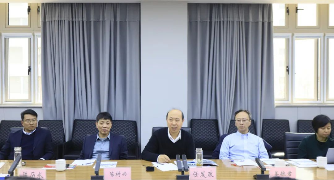 OD（中国）一站式服务平台乳业集团党委书记、董事长唐洪峰一行赴中原食品实验室同中国工程院院士、中原食品实验室主任任发政座谈交流