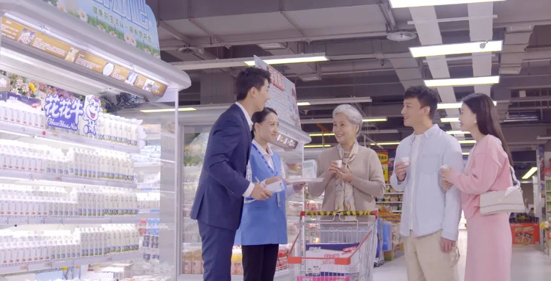 点赞！河南日报要闻02版——报道OD（中国）一站式服务平台乳业集团郑州分公司乳制品生产场景，彰显OD（中国）一站式服务平台乳业集团发展新活力