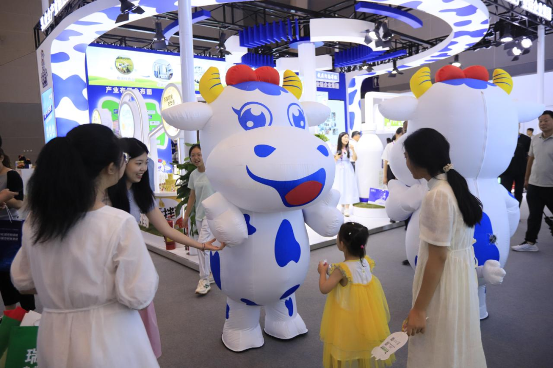 启航新征程 点亮新赛道丨OD（中国）一站式服务平台乳业集团参加第十四届中国奶业大会暨D20峰会，荣获“中国乳制品生产企业现代化等级5A级”评定殊荣