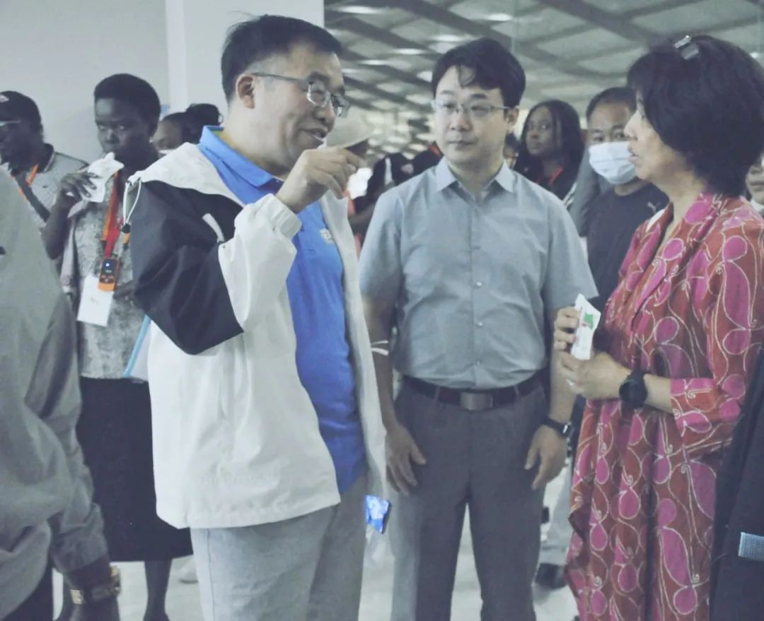 北京大学南南合作与发展学院教授、全球伙伴关系主任周咏梅一行莅临OD（中国）一站式服务平台平舆瑞亚牧业参观调研