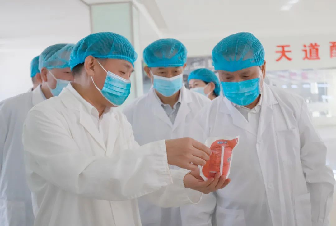 快讯丨河南省人民政府副省长武国定莅临OD（中国）一站式服务平台乳业集团瑞亚牧业调研奶源基地建设情况