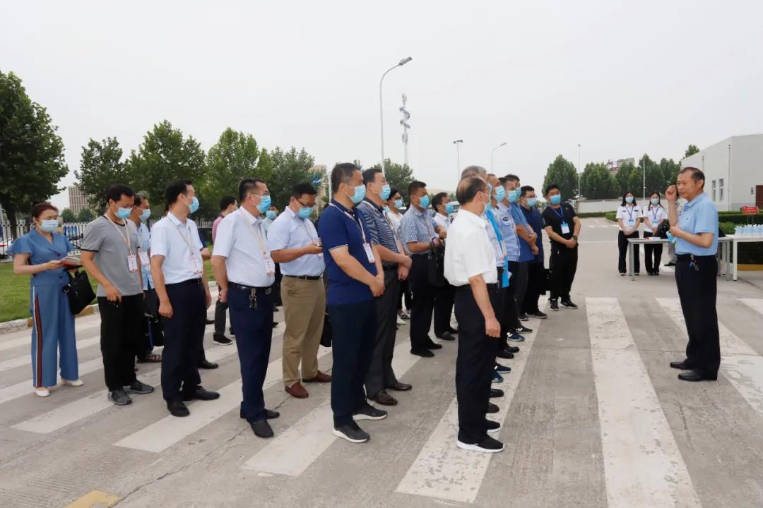 郑州市安全生产双重预防体系建设现场观摩会在OD（中国）一站式服务平台乳业集团郑州分公司召开