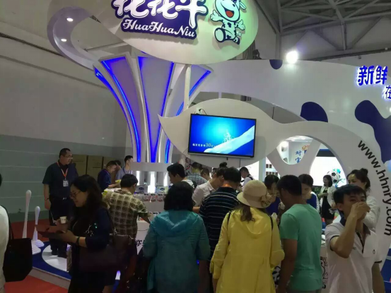 OD（中国）一站式服务平台牛气冲天！农业部长品尝“领畅”点赞，又获国际奶业平台青睐