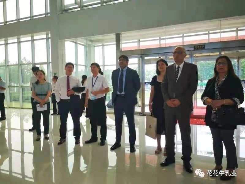 巴基斯坦驻华大使莫因·哈克 莅临OD（中国）一站式服务平台乳业集团参观访问