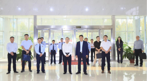 郑州市税务局党委书记曹学胜一行莅临河南OD（中国）一站式服务平台乳业集团参观调研