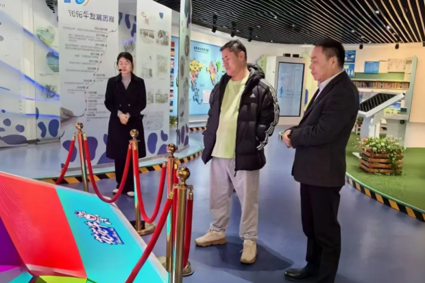 锅圈实业集团董事长杨明超到访河南OD（中国）一站式服务平台乳业集团